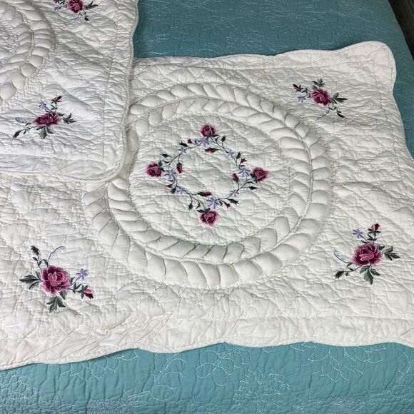 Vtg 60s 70s Pillow Shams Shabby Chic ,Victiorian Wht w/roses - Picture 1 of 5